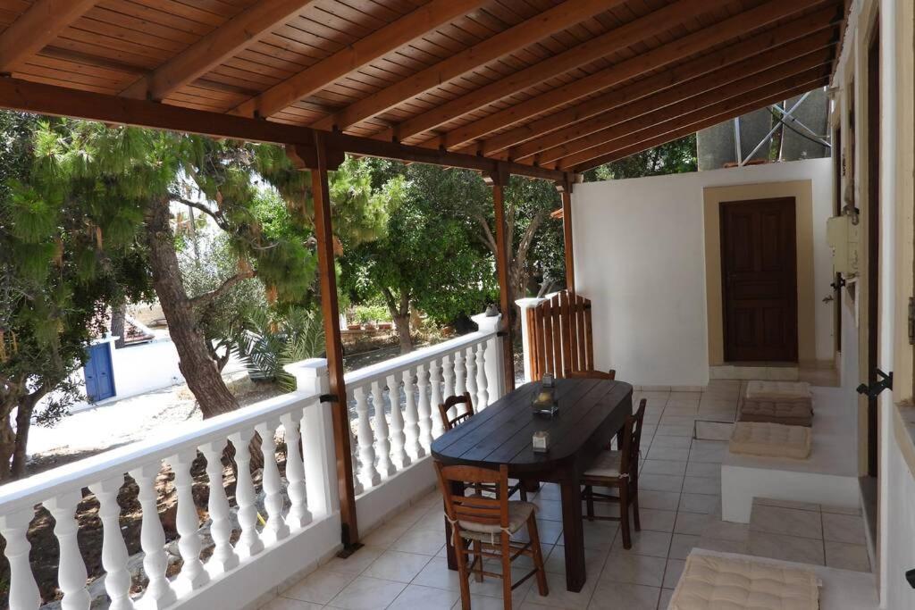 Traditional Villa Efterpi Chalki Town Ngoại thất bức ảnh