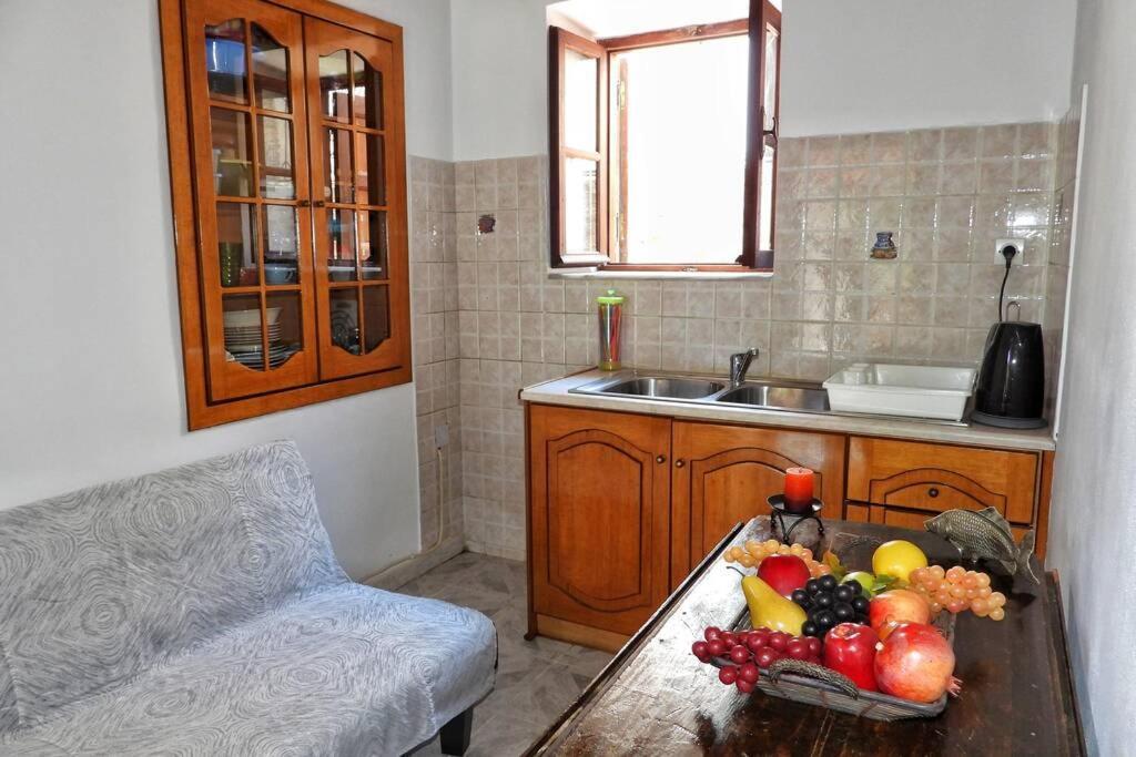 Traditional Villa Efterpi Chalki Town Ngoại thất bức ảnh