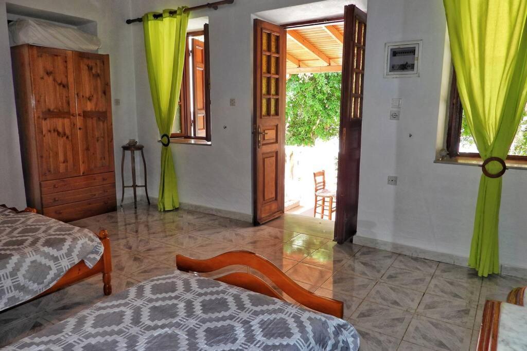 Traditional Villa Efterpi Chalki Town Ngoại thất bức ảnh